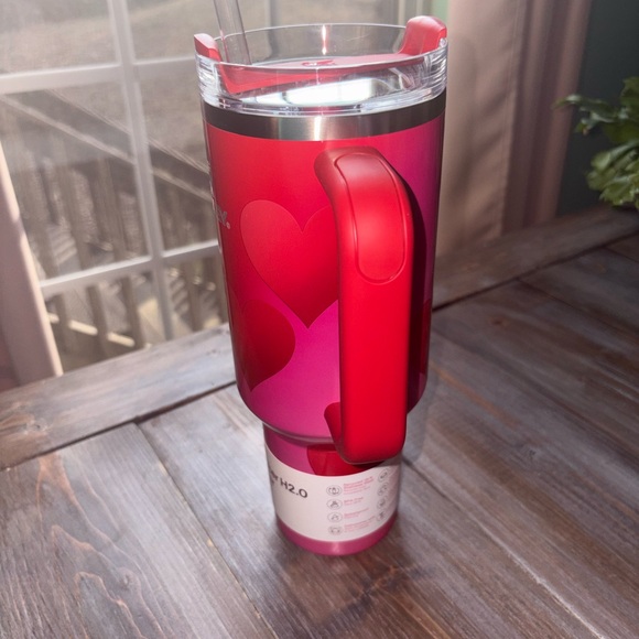 Target Stanley 40oz Tumbler Valentine's Day Rouge Heart Gradient Red NEW Cup - Picture 11 of 12